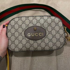 Neo Vintage GG Supreme messenger bag                                   SIZE9.5W